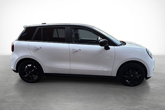 JAC E30X 4 of 20