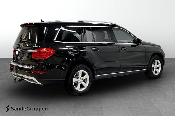 Mercedes-Benz GL350 5 of 5