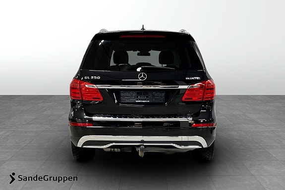 Mercedes-Benz GL350 4 of 5