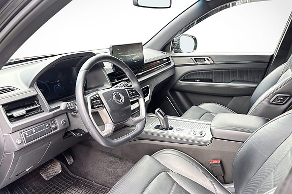 KGM Rexton 10 of 19