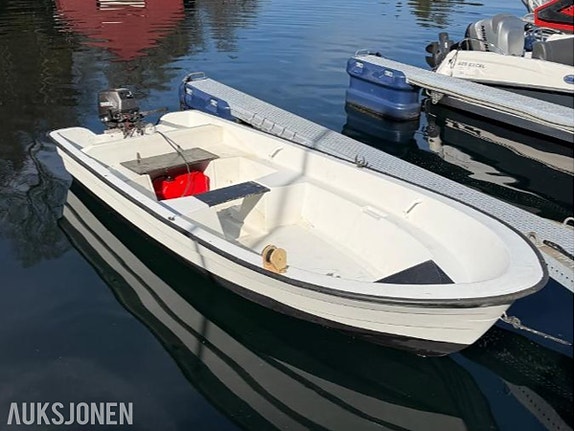 1990 GH 14 med Tohatsu 9,9hk