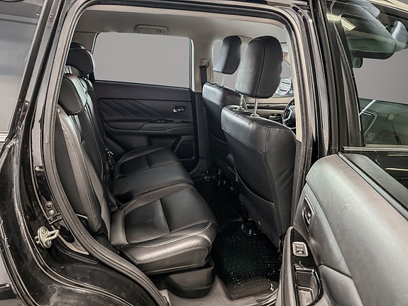 Mitsubishi Outlander 25 of 30