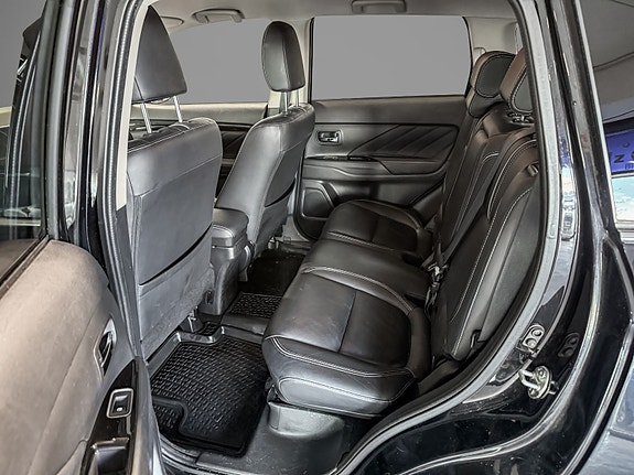 Mitsubishi Outlander 23 of 30