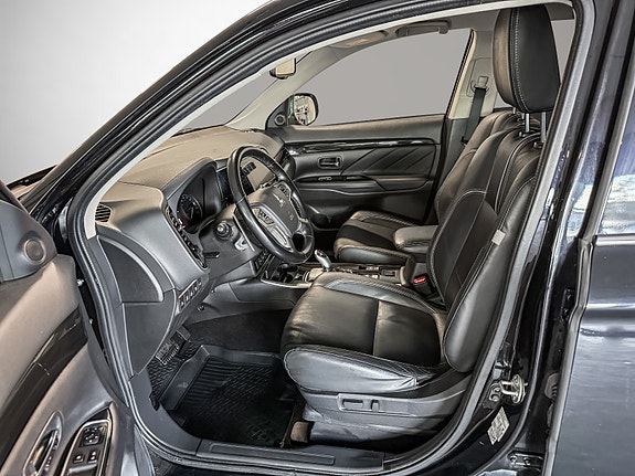 Mitsubishi Outlander 10 of 30
