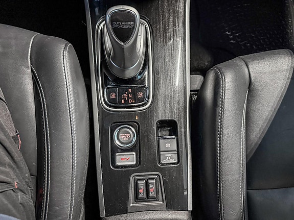 Mitsubishi Outlander 19 of 30