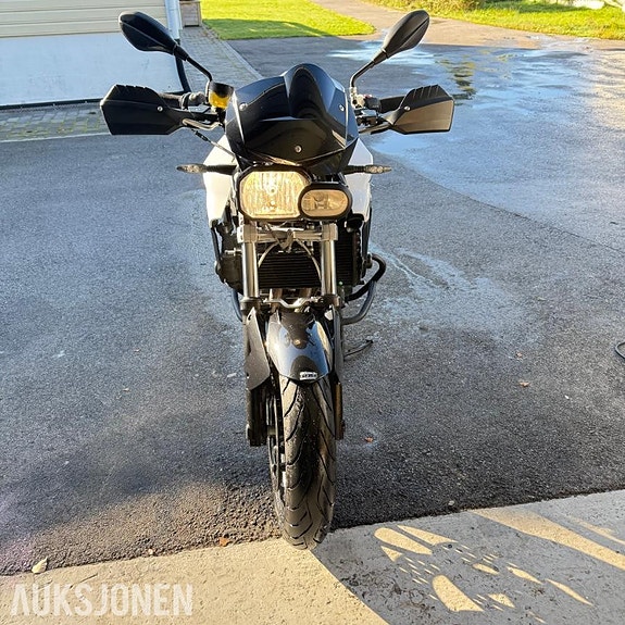 BMW F 800 R 2 of 13
