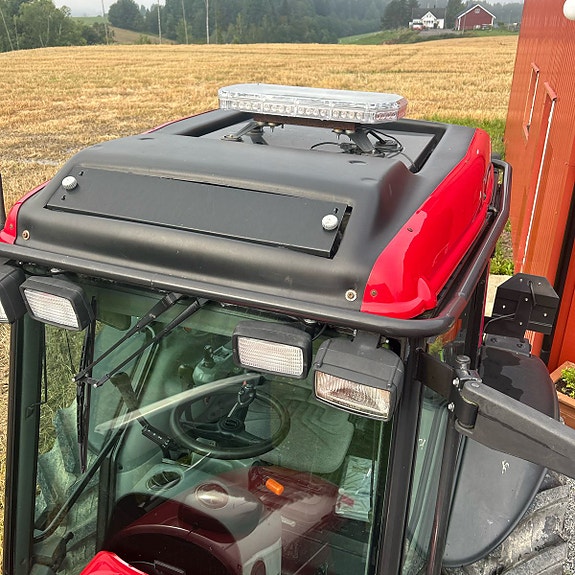 Valtra A93 med Ålø Q46 2017, kr 428 000,-
