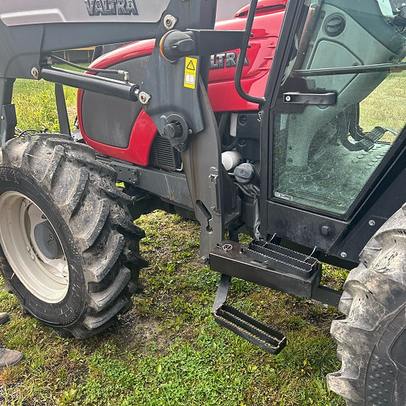 Valtra A93 med Ålø Q46 2017, kr 428 000,-