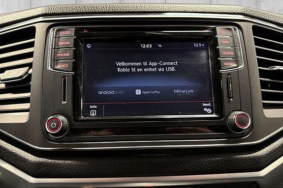Volkswagen Amarok 19 of 23