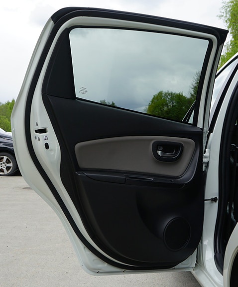 Toyota Yaris 19 of 30