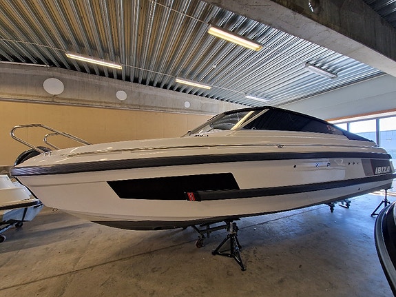 Ibiza 811 med Yamaha 350hk - Mye utstyr! Kun 36 timer.