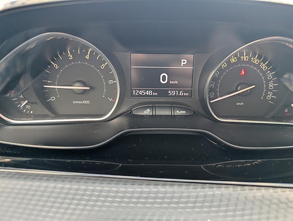 Peugeot 2008 13 of 23