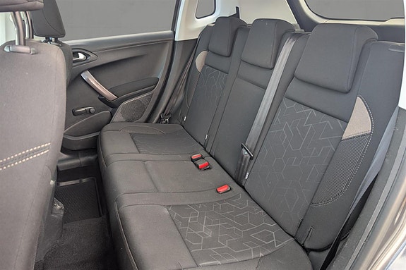 Peugeot 2008 16 of 23