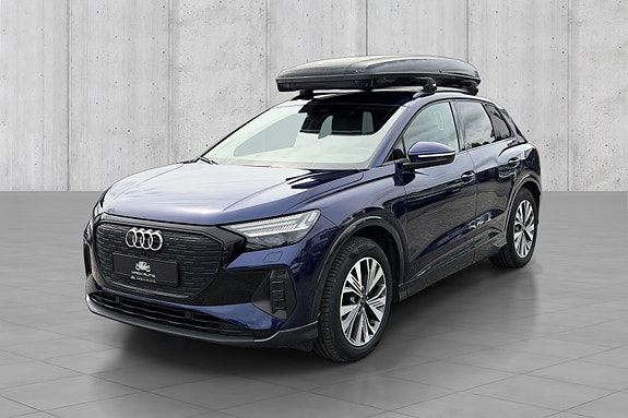 Audi Q4 e-tron 3 of 5