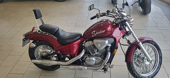 Honda VT 600 Shadow 2 of 5