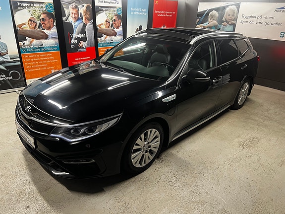 Kia Optima 2 of 5