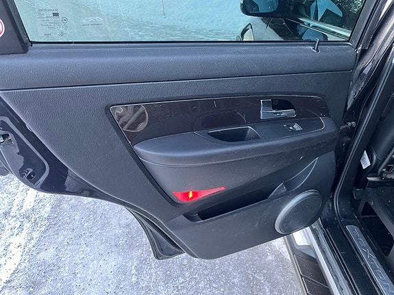 SsangYong Rexton W 14 of 18
