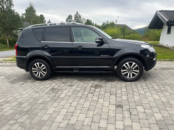 SsangYong Rexton W 4 of 18