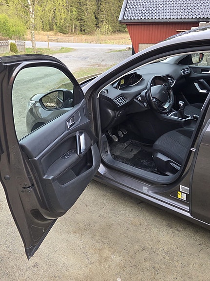 Peugeot 308 23 of 29