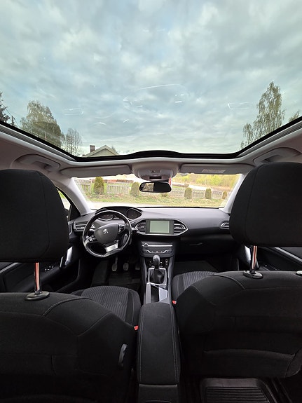 Peugeot 308 18 of 29