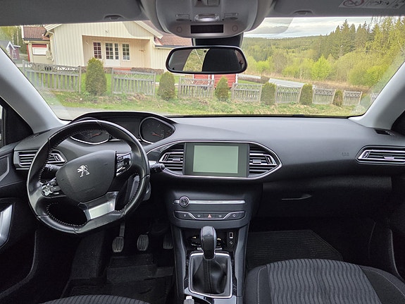 Peugeot 308 17 of 29