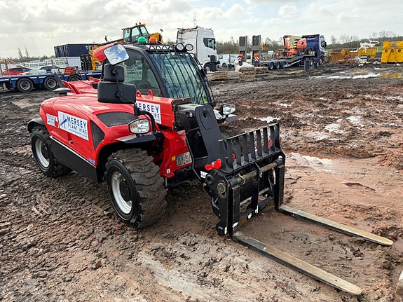 Manitou MT625 - 6 M - 2.5 TONN 2 of 5