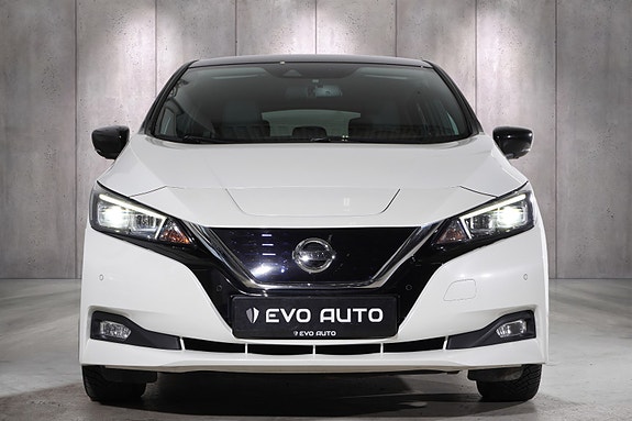 Nissan Leaf 3 of 5