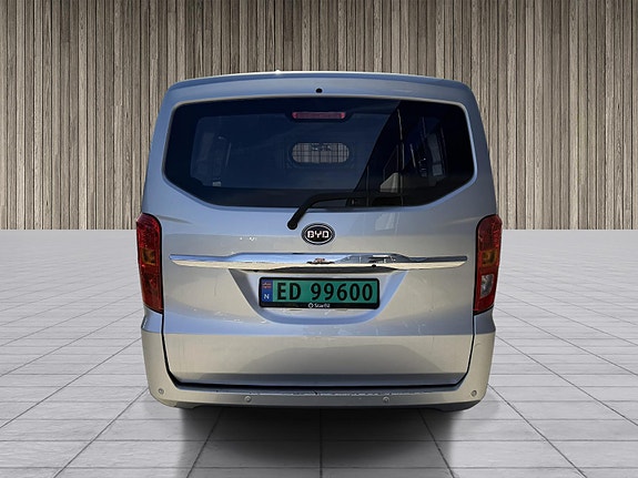BYD T3 5 of 12