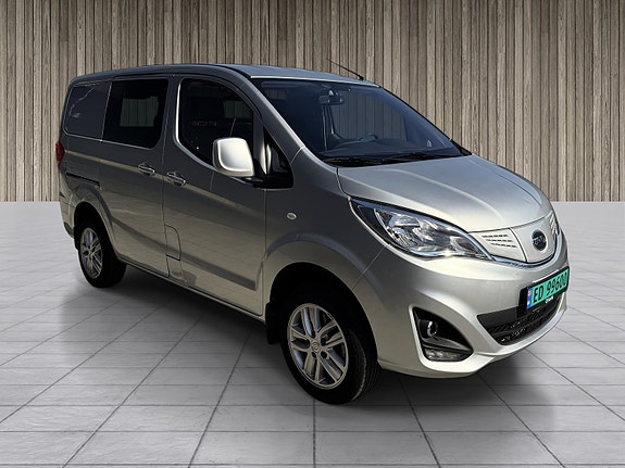 BYD T3 3 of 12