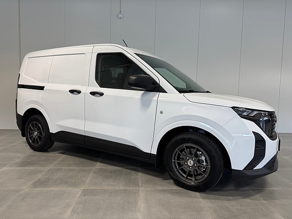 Ford Transit Courier 3 of 5