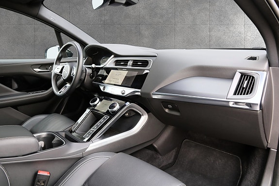 Jaguar I-PACE 16 of 20