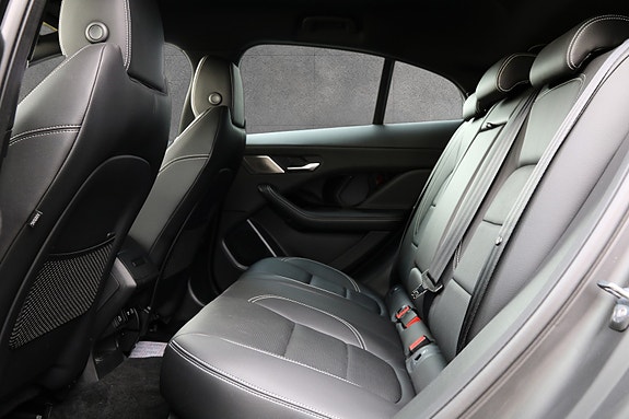 Jaguar I-PACE 12 of 20
