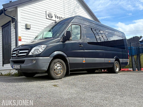 Mercedes-Benz Sprinter - 17-seter - 2 sett hjul - selges med mangellapp
