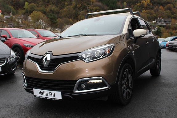 Renault Captur 2 of 5