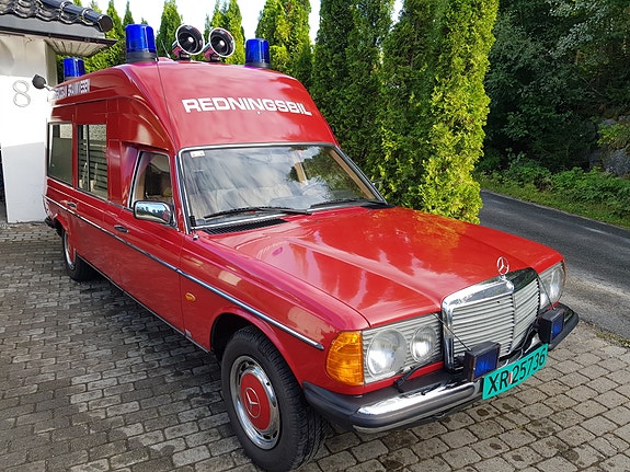 Mercedes-Benz 250 10 of 30