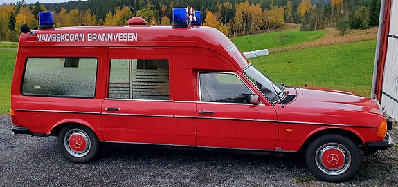 Mercedes-Benz 250 17 of 30