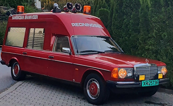 Mercedes-Benz 250 21 of 30