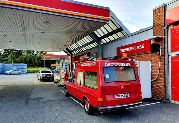 Mercedes-Benz 250 23 of 30