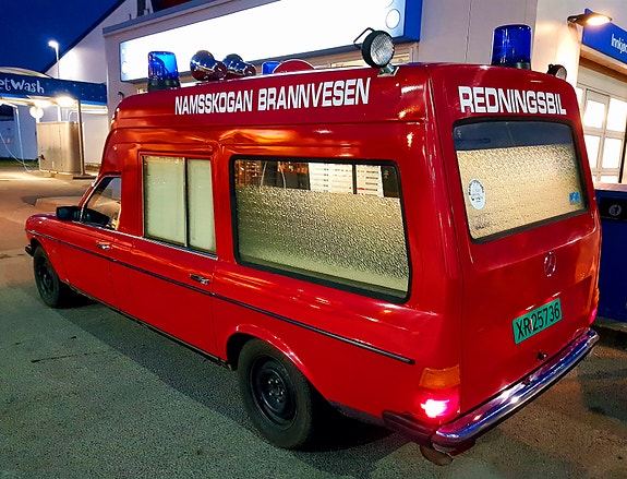 Mercedes-Benz 250 9 of 30
