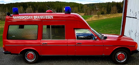 Mercedes-Benz 250 3 of 30