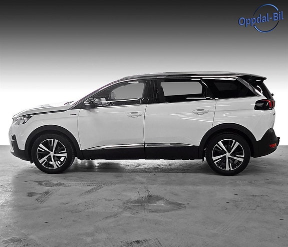 Peugeot 5008 4 of 5