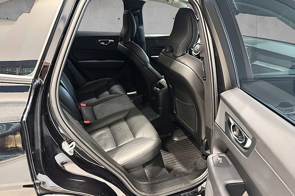 Volvo XC60 17 of 20