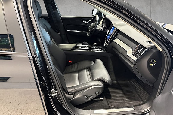 Volvo XC60 18 of 20