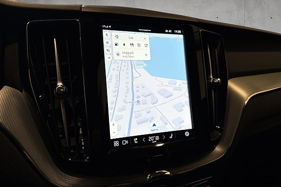 Volvo XC60 12 of 20