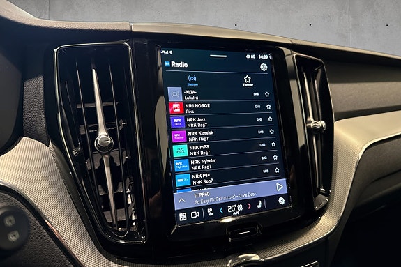 Volvo XC60 13 of 20