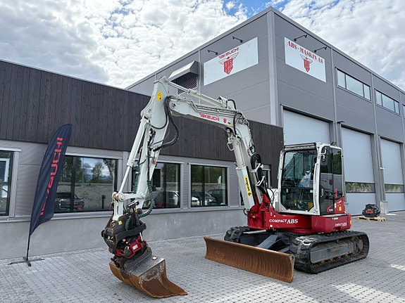 Takeuchi TB280FR, Engcon S50, LED LYS, NYE BELTER, SENTRALSMØRING, KUN 3372T