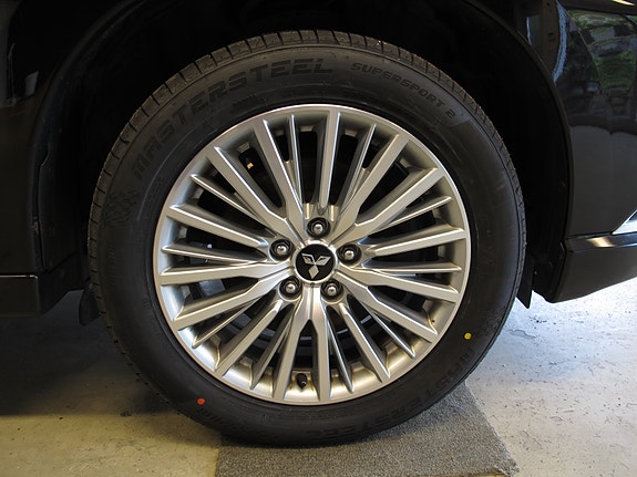 Mitsubishi Outlander 17 of 17