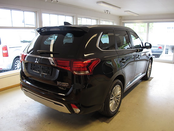 Mitsubishi Outlander 4 of 17