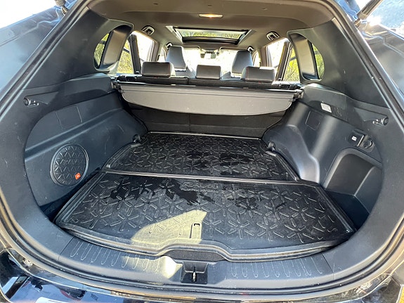 Toyota RAV4 6 of 13