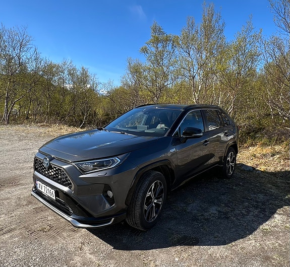 Toyota RAV4 3 of 13